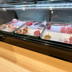 炭火串焼き 大林 - ショーケースの中
お任せ6000円一択のコース