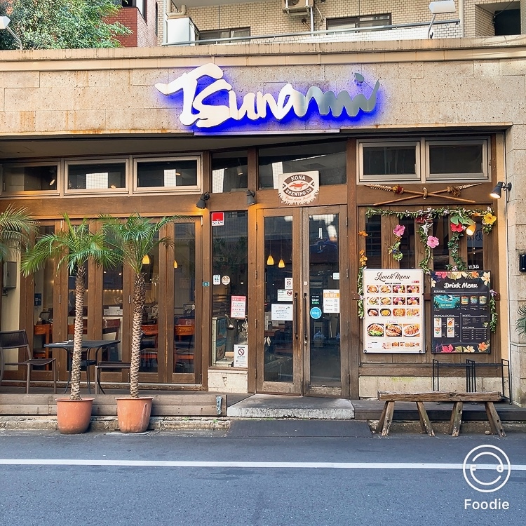 能面(恵比寿) 仮面ライダー555スニーカー 待望の抽選販売開始！ | 株式会社