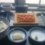 ウトロ漁協婦人部食堂 - 