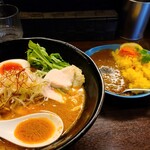 GANCON NOODLE - ガンコンエビ味噌ラーメン＆半カレーセット