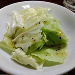 鶴亀 - お通し 200円(税込)(2024年1月27日撮影)