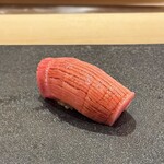 Sushi Marufuku - 赤身（仕入れの時から熟成期間を考えられるとのこと）