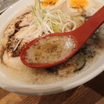 麺匠 新 - スープ