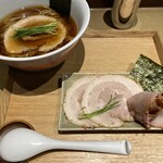 ニッポン ラーメン 凛 トウキョウ - ニッポン　ラーメン　凛　トウキョウ（東京）