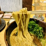 中華蕎麦 とみ田 - 麺リフト
