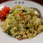 鶴亀 - 五目チャーハン 600円(税込)(2024年1月5日撮影)