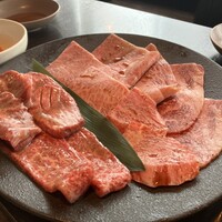焼肉うしごろ 銀座並木通り店 - 
