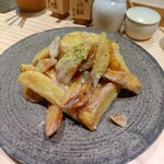 コキノハチナ - アンチョビポテトフライ