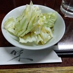 鶴亀 - お通し 200円(税込)(2023年12月29日撮影)