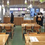 Kitamae Kafe - フリースペースのテーブル席