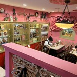 ナイルレストラン - こちらは1階の雰囲気ね