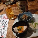 地酒遊楽　裏や - お通しの選べる三品