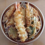 角上魚類 - 海鮮天丼（700円）