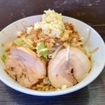 六麓 豚らーめん - 料理写真:汁なし200gの麺少なめ150g ヤサイ・ニンニク