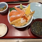 Tsukiji Shokudou Genchan - サーモンハラス焼き丼