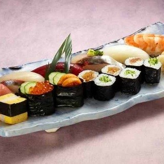 こだわりの本格江戸前寿司を心ゆくまでご堪能くださいませ。