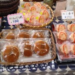 金沢製菓店 - 猫をかたどった菓子類