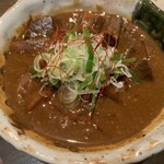 Kaisen Izakaya Ando Fisshu - 牛タンの味噌煮