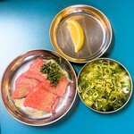 Taishuu Yakiniku Sakaba Maun - 薄切り上塩タンとネギ盛り☆