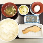 すき家 - 鮭定食 570円 , たまご 80円 , のり 30円