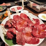 厳選和牛 焼肉 犇屋 - 