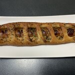 パン工房クルール - ロングウインナーバゲット　２９０円