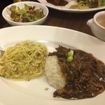 RotisserieBar Dapaulo - もちもちパスタとハヤシライスの二種盛り