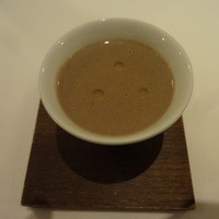 オマージュ - セップ茸のヴルーテ　キントア豚チョリソーのフラン