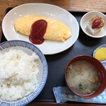 熊福 - 家族の注文したオムレツ定食(黄) 730円