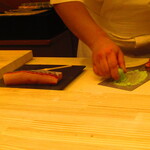 鮨処 凜 - おまかせ　１１０００円（税込）　一品料理-２　鰆の炙り・カラスミの粉かけ【２０２４年１月】