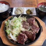 Momiji Tei - 鉄板焼定食