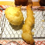 Hakata Tempura Yamaya - 半熟卵と海老