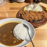 とんかつ檍のカレー屋 いっぺこっぺ - 