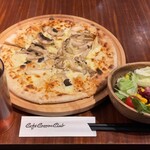 カフェ コットンクラブ - ランチ、ピザ食べ応えあり、チーズもきのこも生地もベスト