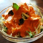 ネパール家庭料理 ダルバート - サラダ。　このインネパ料理店のドレッシング、良いよね♪＼(^o^)／　