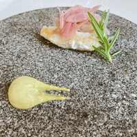 シェ トモ - 