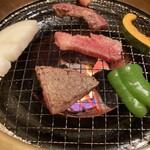 あわじ和牛亭 - お肉を焼き焼き焼き焼き