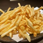 時の居酒屋 刻 - 鬼ポテジョッキ　※ん？ジョッキじゃなくお皿で出てきた。まあ別にいいか。うーん。微妙に出てくるの遅くて少し冷めてたかも。松戸は昼飲みできるお店少ないから貴重です。