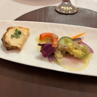 RISTORANTE REGA - 前菜のタラバガニのパテ、野菜とバーニャカウダ