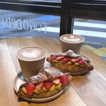 イエロー カフェ - 