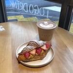 イエロー カフェ - 