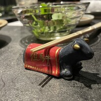 肉 希々 - 但馬牛の箸置き