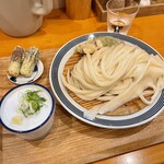 手打ちうどん 上を向いて - 