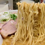 町中華屋台 飯田 - 麺