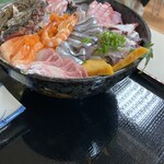 Suisan Shokudou - メガ盛り海鮮丼　２０００円