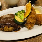 TSUMUGI Kitchen - ハンバーグステーキ+カニクリームコロッケ+カキフライその2
