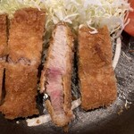お食事処とりいち - 豚かつ(少し赤い)