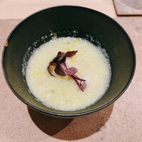 鮨 心白 - 鱈の白子のスリ流し　アサリ出汁です！