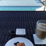 One Suite THE GRAND - レストラン La BOMBANCE 古宇利島 テラスで朝食後のお楽しみ