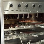 ALL FLAGS(神戸メリケンパークオリエンタルホテル) - グリルされるシェラスコ